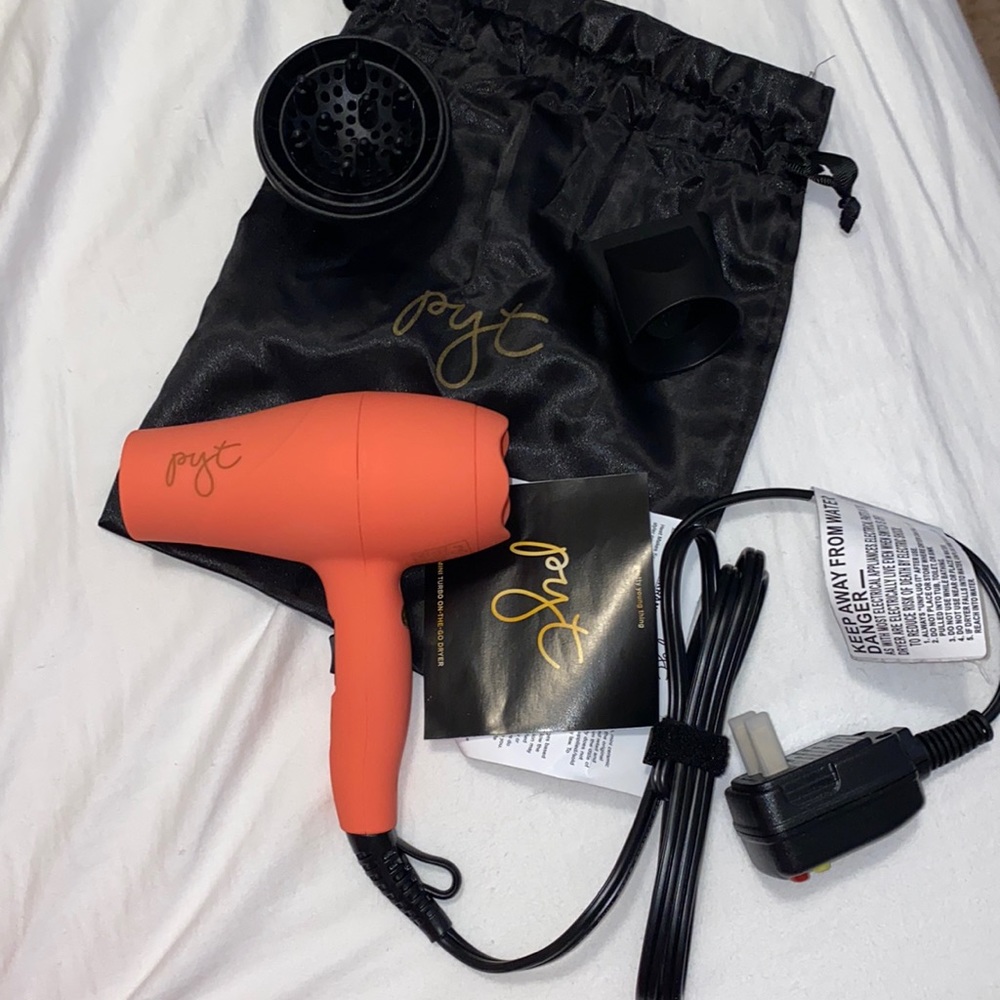 Pyre mini Hair dryer - travel size